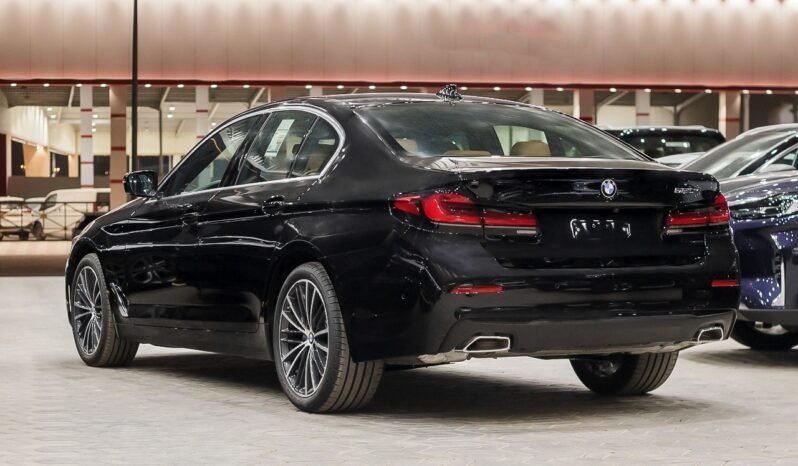 BMW 520i ممتلئ